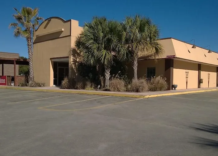 Discovery Airport I-10 Motel