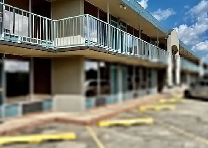 Motel Discovery Airport I-10