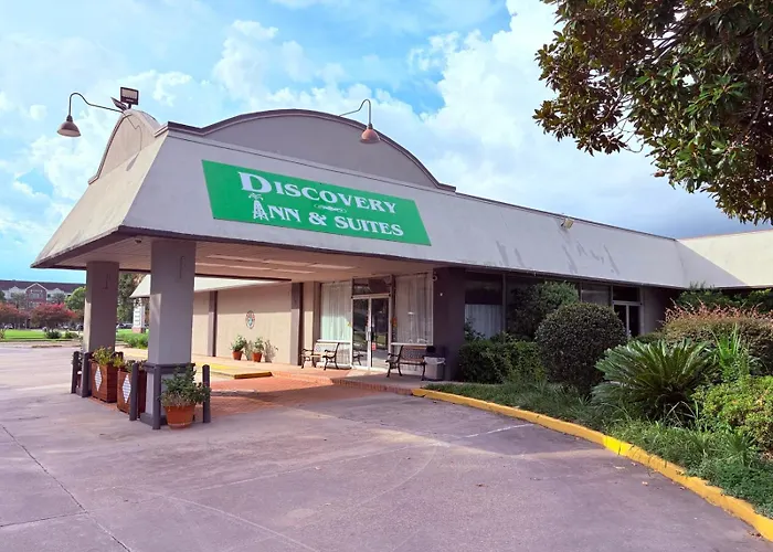 Motel Discovery 2*